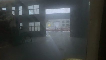 車沉魚(yú)缸的故事原文：凱迪拉克追高鐵事件始末，迪拉克追高鐵事件，一段車沉魚(yú)缸的驚險(xiǎn)旅程