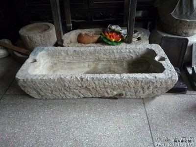 白玉石放魚缸好不好養(yǎng)護呢：白玉石在魚缸中放置玉石的注意事項在魚缸中放置玉石的注意事項，玉石放魚缸好不好養(yǎng)？放置及養(yǎng)護
