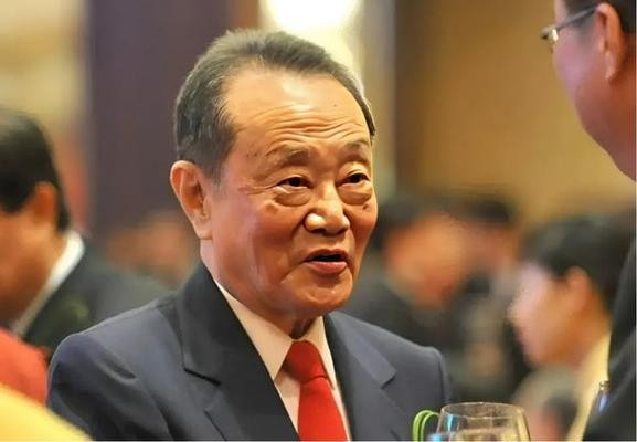 印尼紅龍魚吃什么食物（印尼紅龍魚吃什么食物為主）