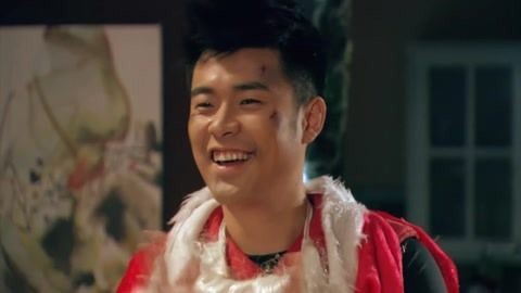 愛情公寓4魚缸店老板：《愛情公寓4》中的魚缸店老板是誰？