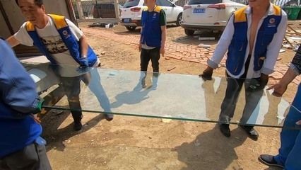 夢見大龍魚可能是對你人際關系的一種提醒，它可能告訴你（周公解夢：夢見大龍魚預示著什么？）