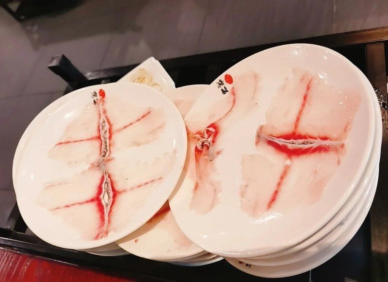 麗江龍魚(yú)店，幾種不同風(fēng)格的一句短標(biāo)題供你參考，，探秘麗江龍魚(yú)店，邂逅奇幻水族世界！，麗江寶藏丨特色龍魚(yú)店驚艷亮相！，聚焦麗江龍魚(yú)店，領(lǐng)略獨(dú)特魚(yú)趣風(fēng)采！