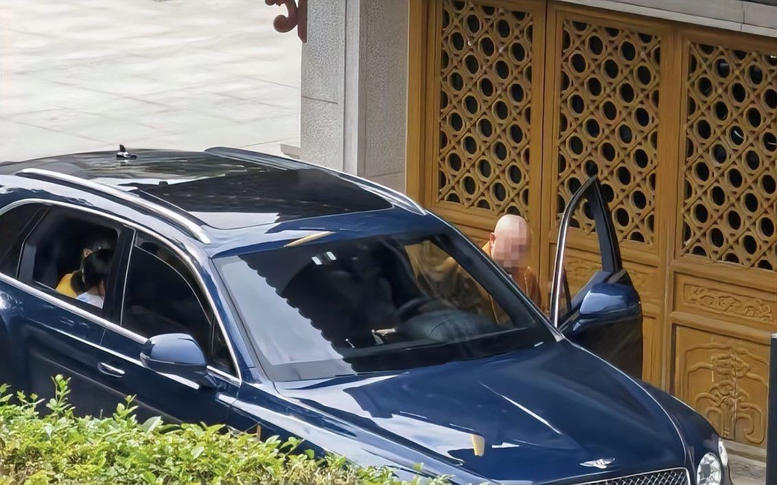 和尚開邁巴赫，你可以按需選用，，反差風，和尚駕邁巴赫，奇景引熱議，懸念風，和尚怎會開上邁巴赫？，直白風，和尚與邁巴赫的