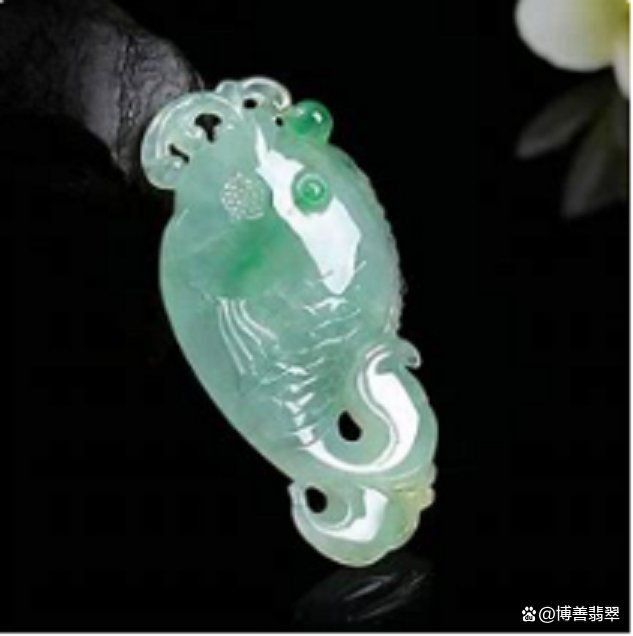 佩戴龍魚寓意是什么，幾種不同風(fēng)格的一句短標(biāo)題供你參考，，探秘龍魚佩戴的吉祥寓意，解鎖龍魚佩戴背后的美好寓意，龍魚佩戴，究竟有何