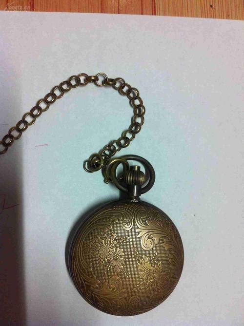 價值600萬的老懷表圖片，幾種不同風格的1句短標題示例，你可以按需選用，，驚艷！價值600萬老懷表高清圖來襲，速覽丨價值600萬的老懷表絕美圖片，重磅！價值600萬老懷表