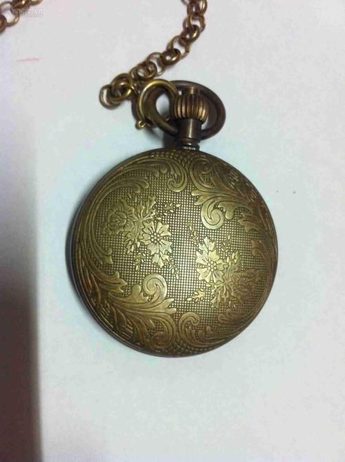 價值600萬的老懷表圖片，幾種不同風格的1句短標題示例，你可以按需選用，，驚艷！價值600萬老懷表高清圖來襲，速覽丨價值600萬的老懷表絕美圖片，重磅！價值600萬老懷表