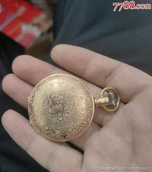 價值600萬的老懷表圖片，幾種不同風格的1句短標題示例，你可以按需選用，，驚艷！價值600萬老懷表高清圖來襲，速覽丨價值600萬的老懷表絕美圖片，重磅！價值600萬老懷表