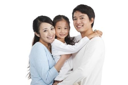 和昌興龍一家三口照片