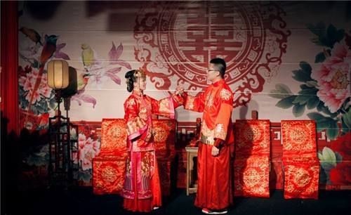 漢族找水族的女朋友好嗎，漢族與水族跨民族戀愛，文化交融下的婚戀
