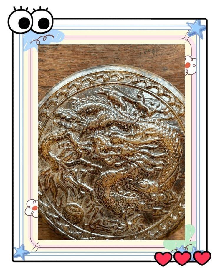 古風(fēng)玉扇圖片，唯美古風(fēng)玉扇高清圖片，執(zhí)扇展雅韻，墨染千年風(fēng)