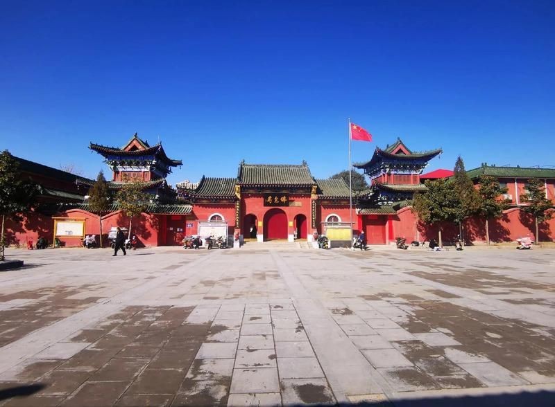 和尚吃魚的隱喻，和尚吃魚背后的禪機(jī)，戒