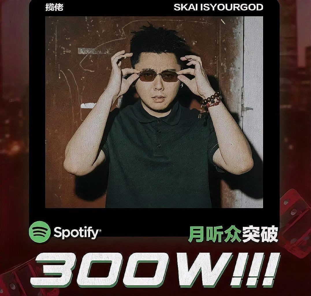 別墅里面唱k水池里面銀龍魚歌詞，別墅轟趴唱K嗨翻天！水池銀龍魚伴著