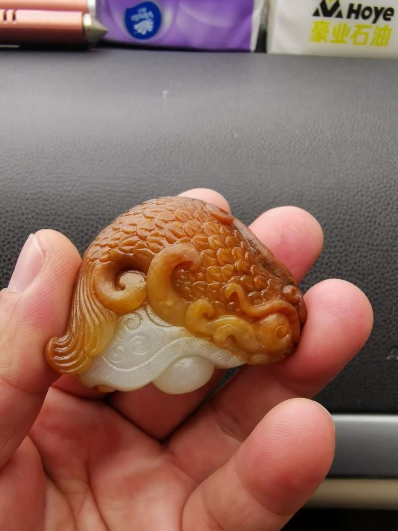 和田玉龍魚圖片，和田玉龍魚精品高清圖片鑒賞