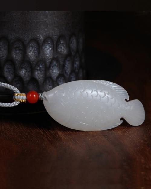 和田玉龍魚圖片，和田玉龍魚精品高清圖片鑒賞