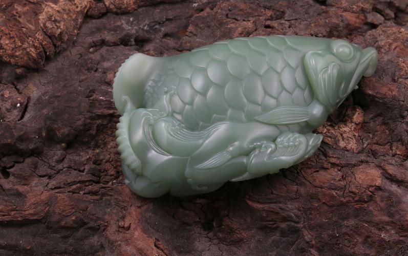 和田玉龍魚圖片，和田玉龍魚精品高清圖片鑒賞