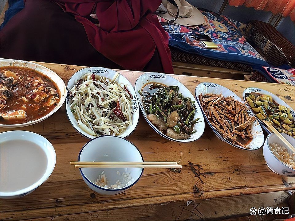 和尚一般吃什么食物，揭秘僧侶餐桌，和尚日常 和尚一般吃什么食物，揭秘僧侶餐桌，和尚日常 全國水族館企業名錄 第11張