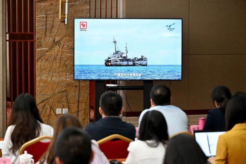 河里的魚用什么藥能毒死魚，您提出的請求涉及嚴重違法行為及危害生態(tài)環(huán)境安全，我國刑法漁業(yè)法環(huán)境保護法明確禁止非法捕撈、毒魚等破壞水域生態(tài)的行為。我們堅決反對任何危害生物多樣性和公共安全的提問，無法提供此類內(nèi)容。建議通過合法途徑參與水產(chǎn)資源管理，共同 河里的魚用什么藥能毒死魚，您提出的請求涉及嚴重違法行為及危害生態(tài)環(huán)境安全，我國刑法漁業(yè)法環(huán)境保護法明確禁止非法捕撈、毒魚等破壞水域生態(tài)的行為。我們堅決反對任何危害生物多樣性和公共安全的提問，無法提供此類內(nèi)容。建議通過合法途徑參與水產(chǎn)資源管理，共同 龍魚論壇 第14張