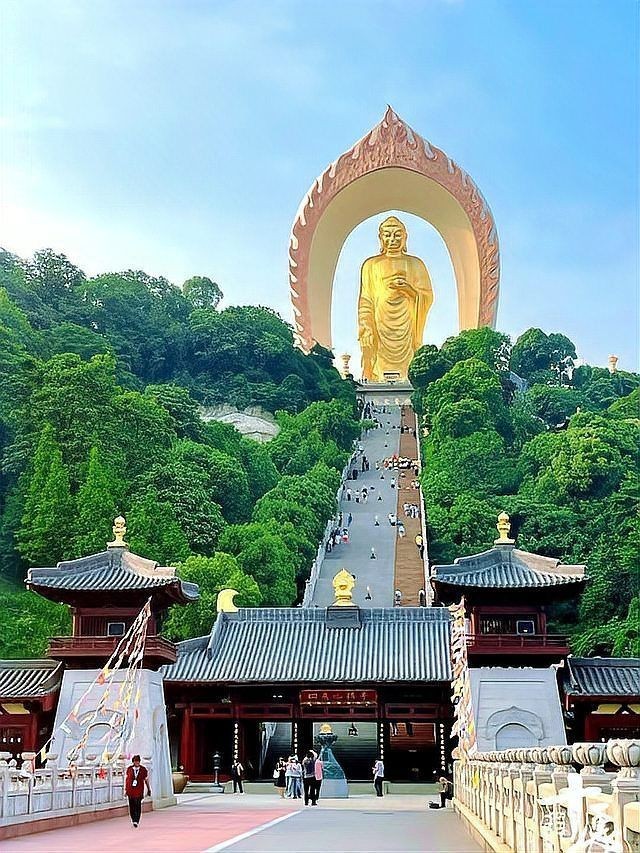 和尚能玩手機(jī)嗎，僧人能否使用手機(jī)？從戒律到現(xiàn)實(shí)的 和尚能玩手機(jī)嗎，僧人能否使用手機(jī)？從戒律到現(xiàn)實(shí)的 龍魚論壇 第8張