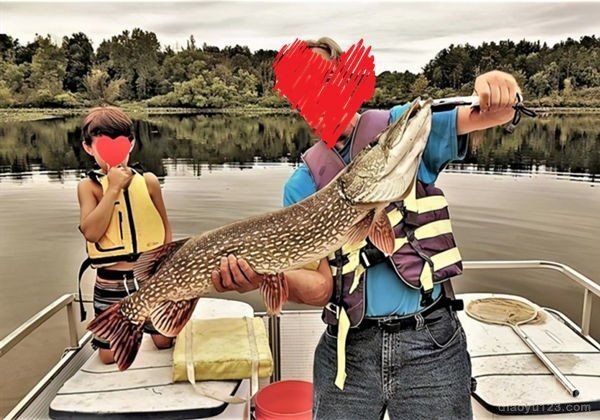 狗頭魚攻擊性最強品種：狗頭魚和皇冠狗頭魚的攻擊性最強的品種及其特點分析