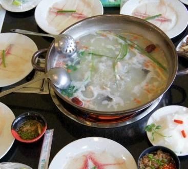 攀枝花龍魚店：麗江龍繼斑魚莊
