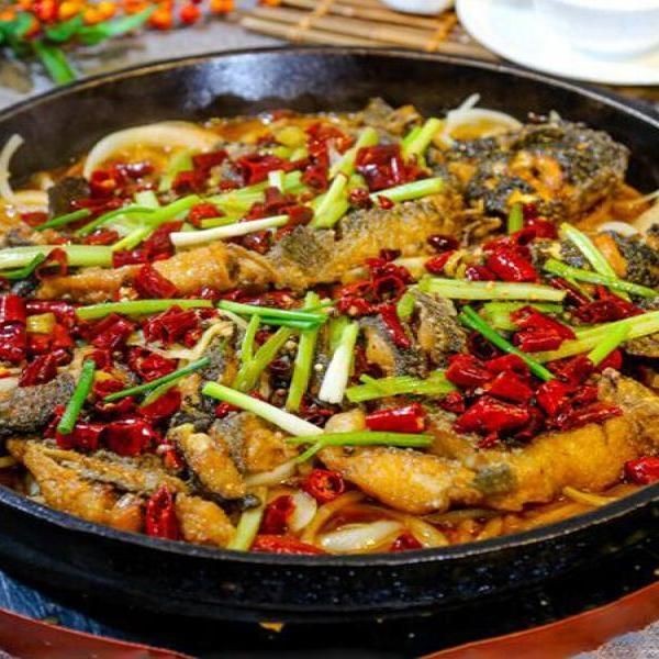 家庭鐵板烤魚(yú)做法：**《家庭鐵板烤魚(yú)做法》