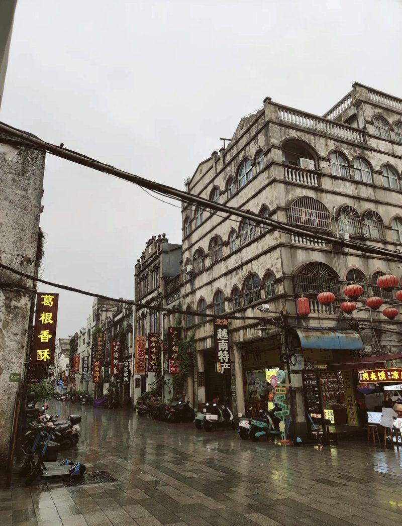 北海水族批發市場：北海水族批發市場是華南地區影響力的專業水族交易平臺