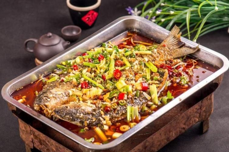 怒江傈僳族自治州魚缸店：怒江傈僳族自治州一家獨特魚缸店巧妙融合了當地自然生態與傈僳族文化特色