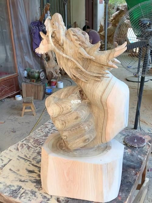 木雕龍頭圖片：中華最大實(shí)木雕龍頭橫空出世重達(dá)32人抬起新聞