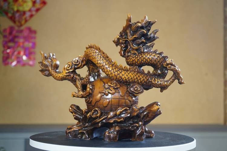 木雕龍頭圖片：中華最大實(shí)木雕龍頭橫空出世重達(dá)32人抬起新聞