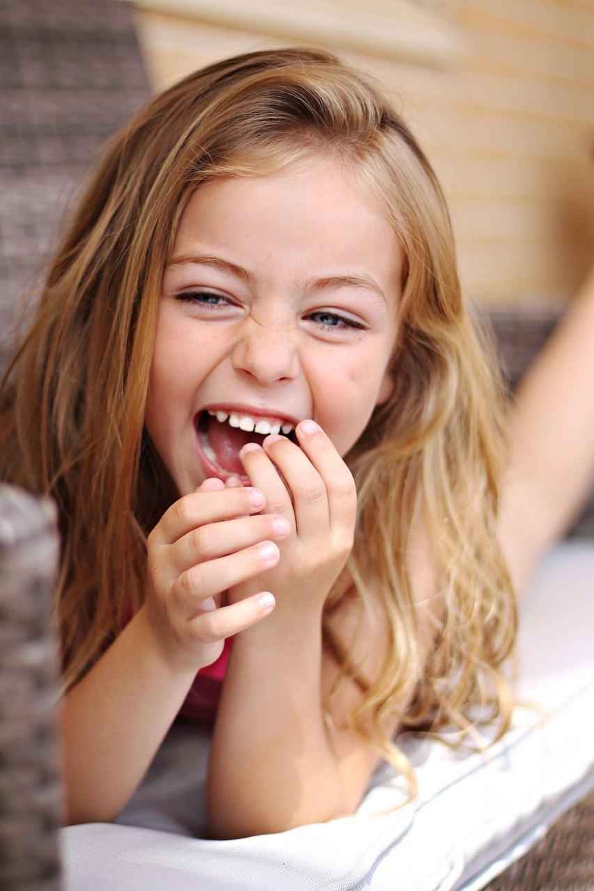 如何判斷龍魚是否進(jìn)入發(fā)色期？，ai解讀，如何促進(jìn)龍魚發(fā)色？
