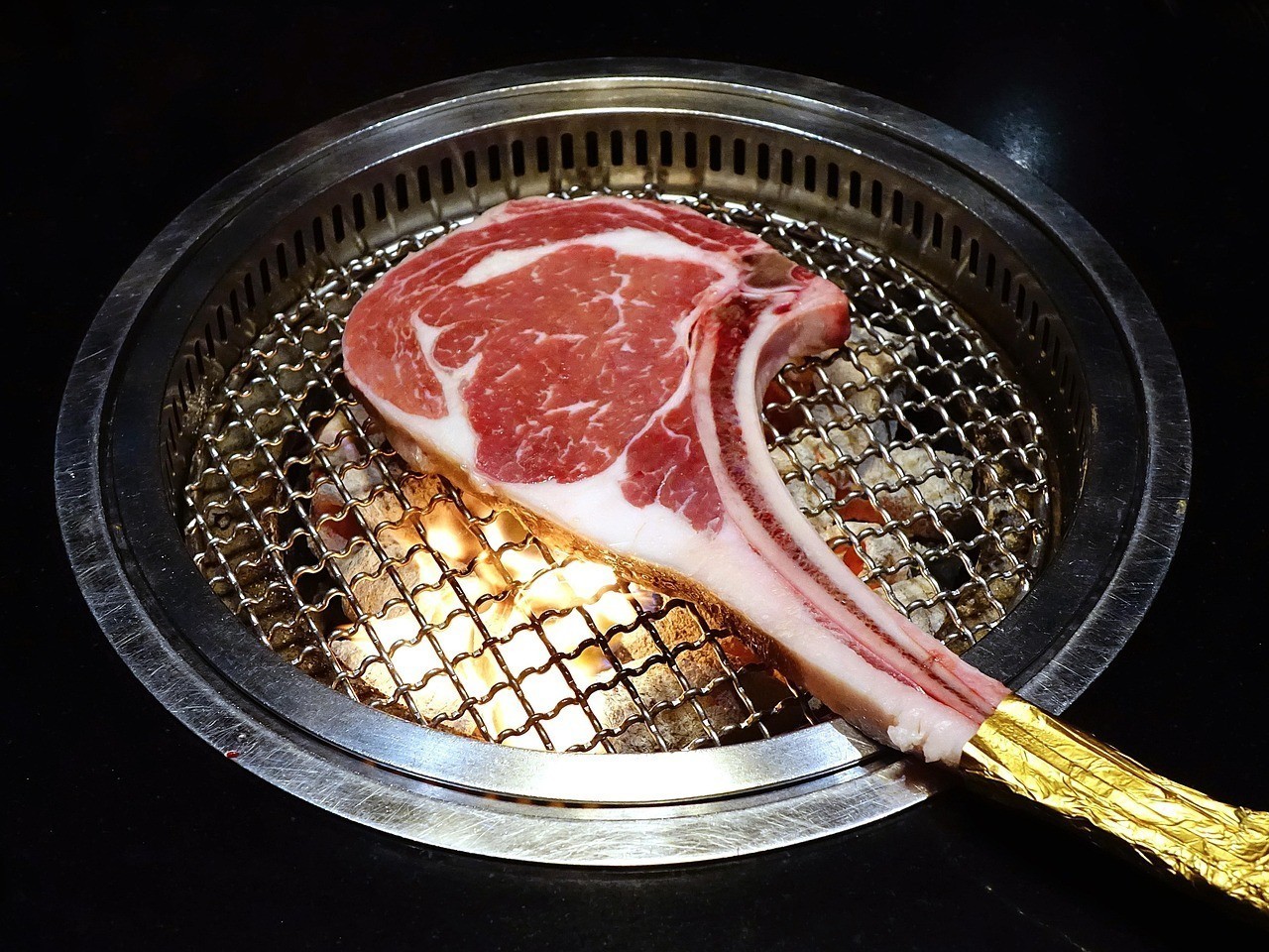 奎龍魚盡量少吃最好不吃，奎龍魚并非傳統意義上的食用源和養殖方式常引發爭議