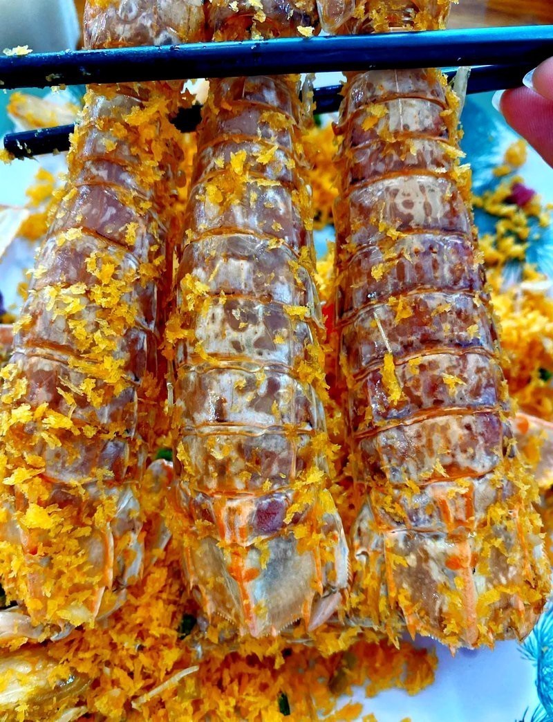 瓊海龍魚店|瓊海地區(qū)的“龍魚店”聚焦于特色水產(chǎn)品經(jīng)營(yíng)，為當(dāng)?shù)丶爸苓呄M(fèi)者提供多樣化的海鮮選擇