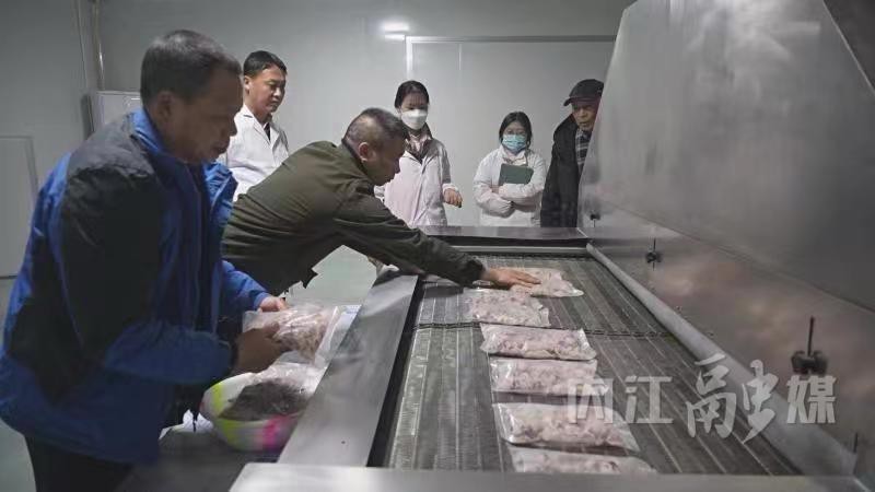 資中龍魚店|內(nèi)江花式吃魚地圖上線,這8家店讓你“魚”罷不能!