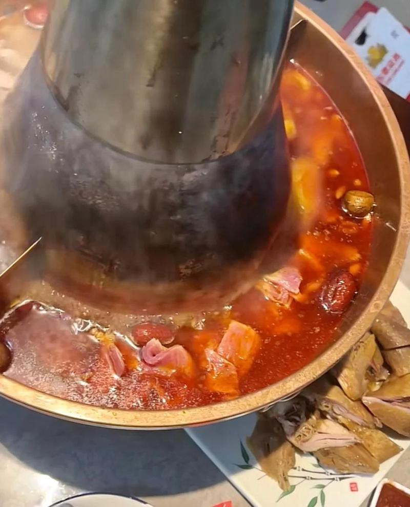 館陶龍魚店【廣州陶陶居油泡龍躉魚館陶銅鍋涮店哪家口碑最好】