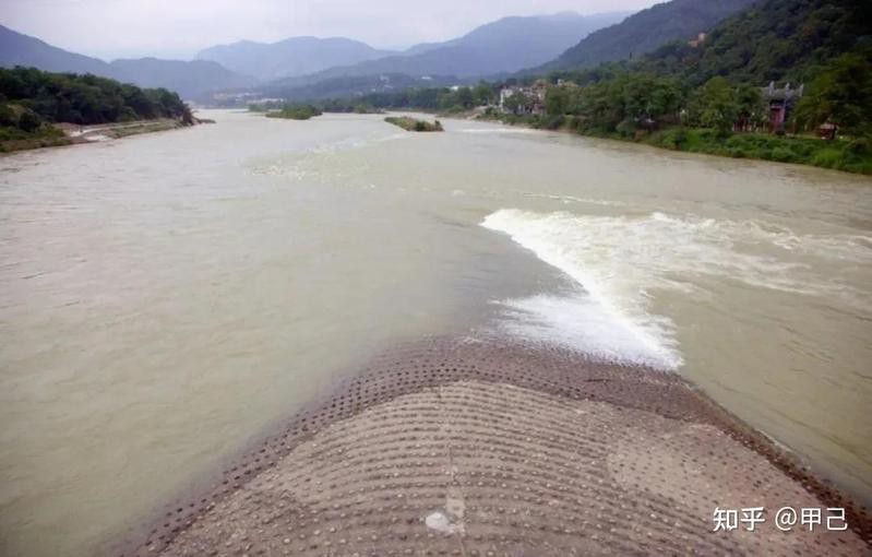 魚嘴朝向風水【都江堰“魚嘴”分水工程揭秘魚嘴朝向的風水意義與應用】