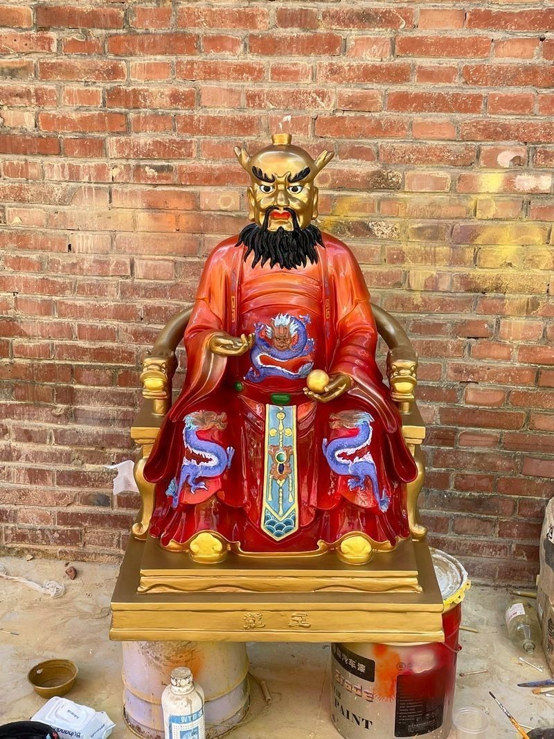 龍王爺神像工藝品【智能模式回答完成調用工具：荷蘭國家博物館龍王爺神像工藝品】