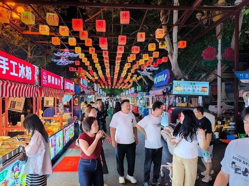 西工龍魚(yú)店【洛陽(yáng)西工龍魚(yú)店有哪些品種有沒(méi)有在西工小街吃遍洛陽(yáng)】