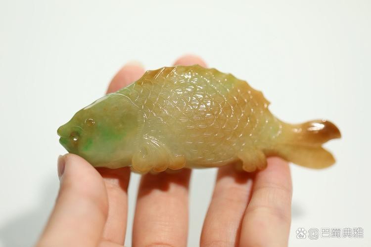 翡翠魚圖片高清大圖【翠和翡翠魚的高清大圖展現(xiàn)了它們令人驚嘆的美麗】
