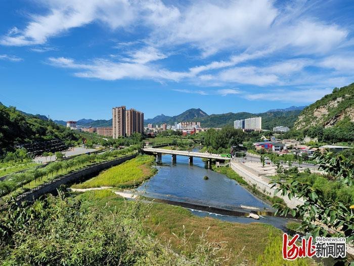 鷹手營子礦水族店【承德鷹手營子礦區(qū)探索資源枯竭城市綠色轉(zhuǎn)型之路探訪新聞網(wǎng)】 鷹手營子礦水族店【承德鷹手營子礦區(qū)探索資源枯竭城市綠色轉(zhuǎn)型之路探訪新聞網(wǎng)】 全國水族館企業(yè)名錄 第2張