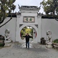 魟魚身上起了白怎么回事【魟魚身上出現(xiàn)白色霜是怎么回事】