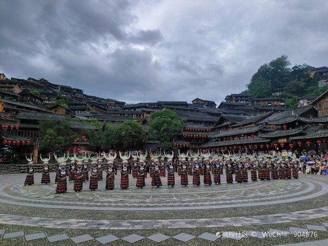 貴州千戶苗寨在貴州哪個地方【中國最大的苗族聚居村寨之一，被譽為“千戶苗寨”之一】