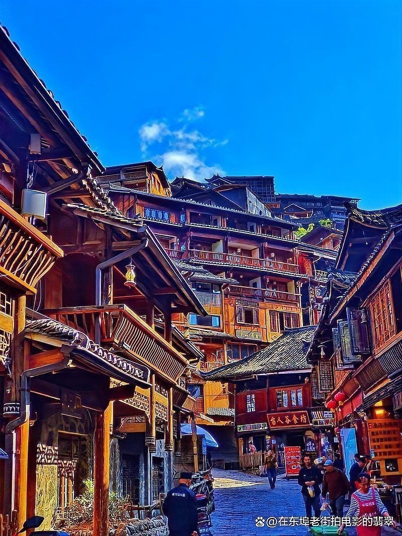貴州千戶苗寨在貴州哪個地方【中國最大的苗族聚居村寨之一，被譽為“千戶苗寨”之一】
