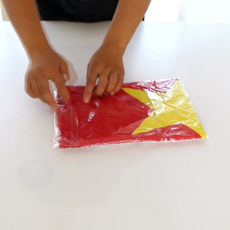 紅龍旗的材質(zhì)有哪些選擇？【錦旗精品大龍須空白錦旗加密復(fù)合旗加密復(fù)合旗廠家直銷阿里巴巴1688】