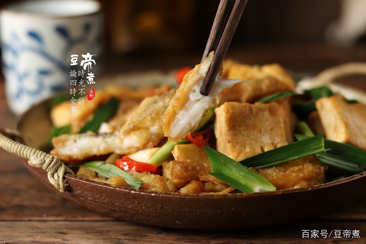 龍頭魚(yú)為什么便宜【龍頭魚(yú)一對(duì)勺子,寧可不吃豬肉，也要吃點(diǎn)魚(yú),12一斤蠻合算,只是這魚(yú)名字有點(diǎn)怪豆帝煮】