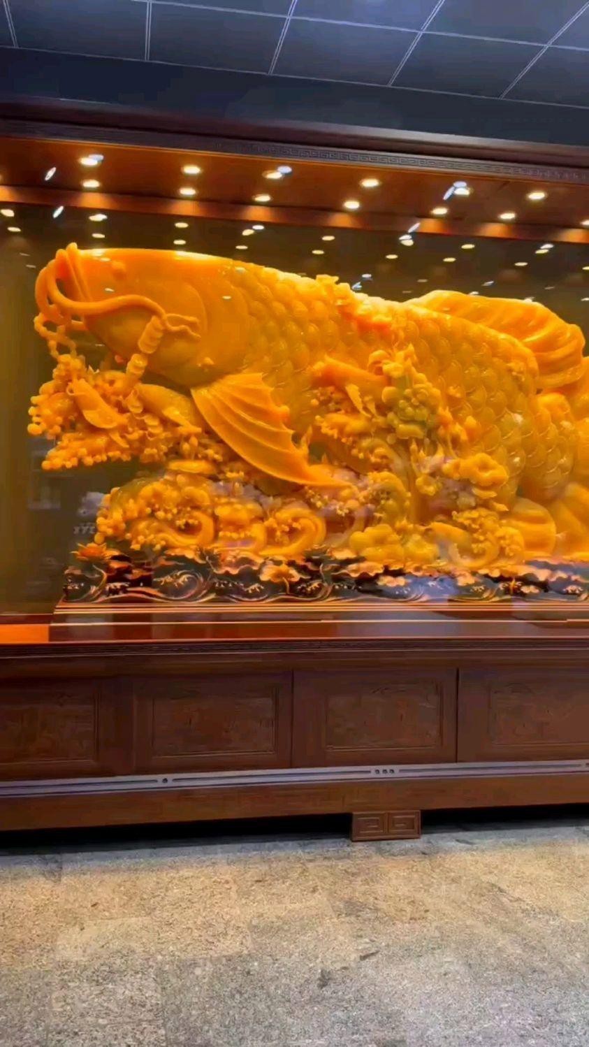 龍魚擺件哪種材質最好？【手把手教你判斷魚化龍玉件怎么選逆浪淺t崖柏雕刻金龍魚擺件】