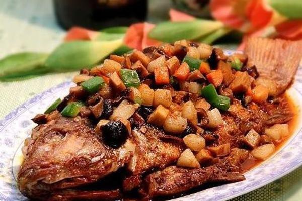 鯛魚相克的食物【吃鯛魚的禁忌是什么】