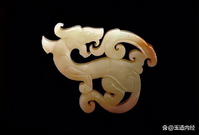 龍形玉佩有哪些款式？【一篇帶你理清古玉龍紋演變史微信公眾平臺,玉龍見首又見尾】