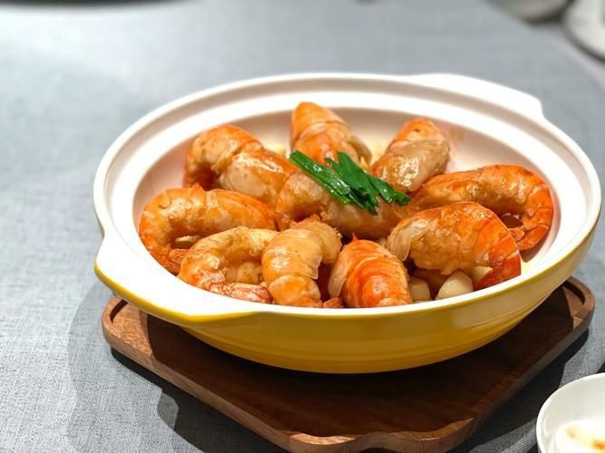 藍<strong><mark>麒麟</mark></strong>過背龍魚最忌三種食材圖片【養龍魚的風水講究你相信嗎】