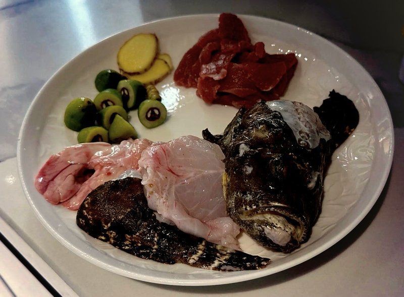 閩南虎魚燉湯【《閩南虎魚燉湯：鮮香滋補的美味佳肴》**】