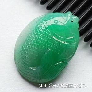 翡翠魚的寓意是什么意思【翡翠魚的寓意與傳統(tǒng)文化內(nèi)涵探析翡翠魚的五大寓意】